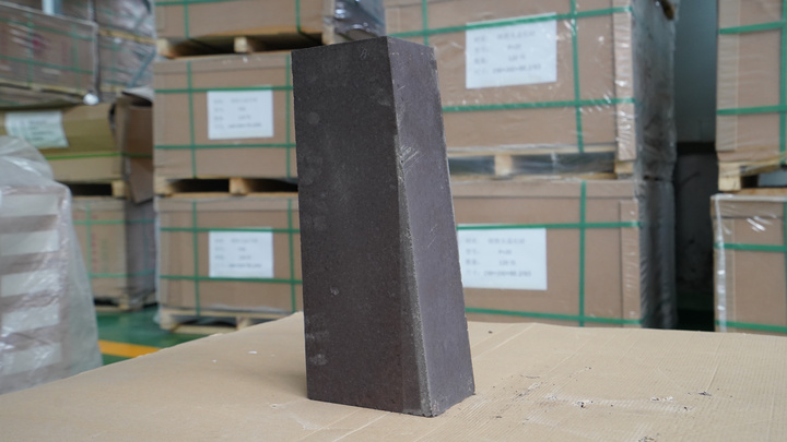 電熔再結(jié)合鎂鉻磚視頻